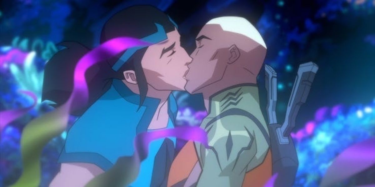 „Aquaman“ oficialiai yra „Queer“ žmogus jauname teisingume: pašaliniai ir Badadadada, aš jį myliu