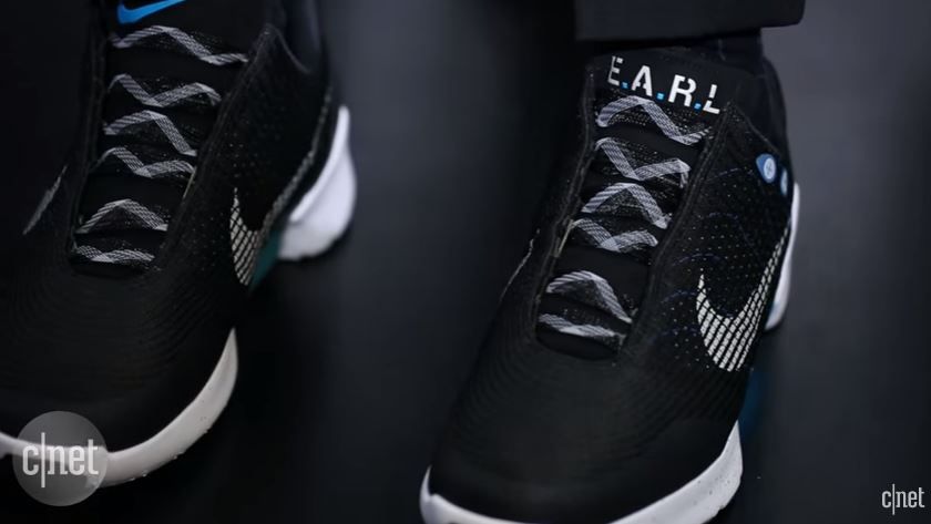 Los zapatos con cordones de Nike para el regreso al futuro llegarán en noviembre, con el presupuesto acorde