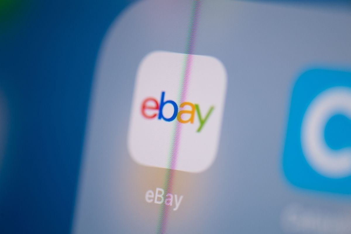 Ebay tira un Tumblr pruibendu u cuntenutu per adulti