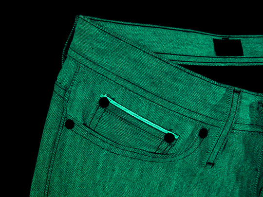 Los absurdos y caros pantalones que brillan en la oscuridad son probablemente la próxima gran novedad