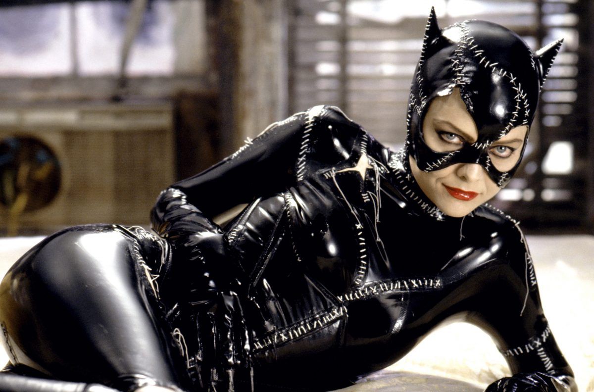 Gaur ikusi ditugun gauzak: Michelle Pfeiffer-en Catwoman ikonikoa izaten jarraitzen du
