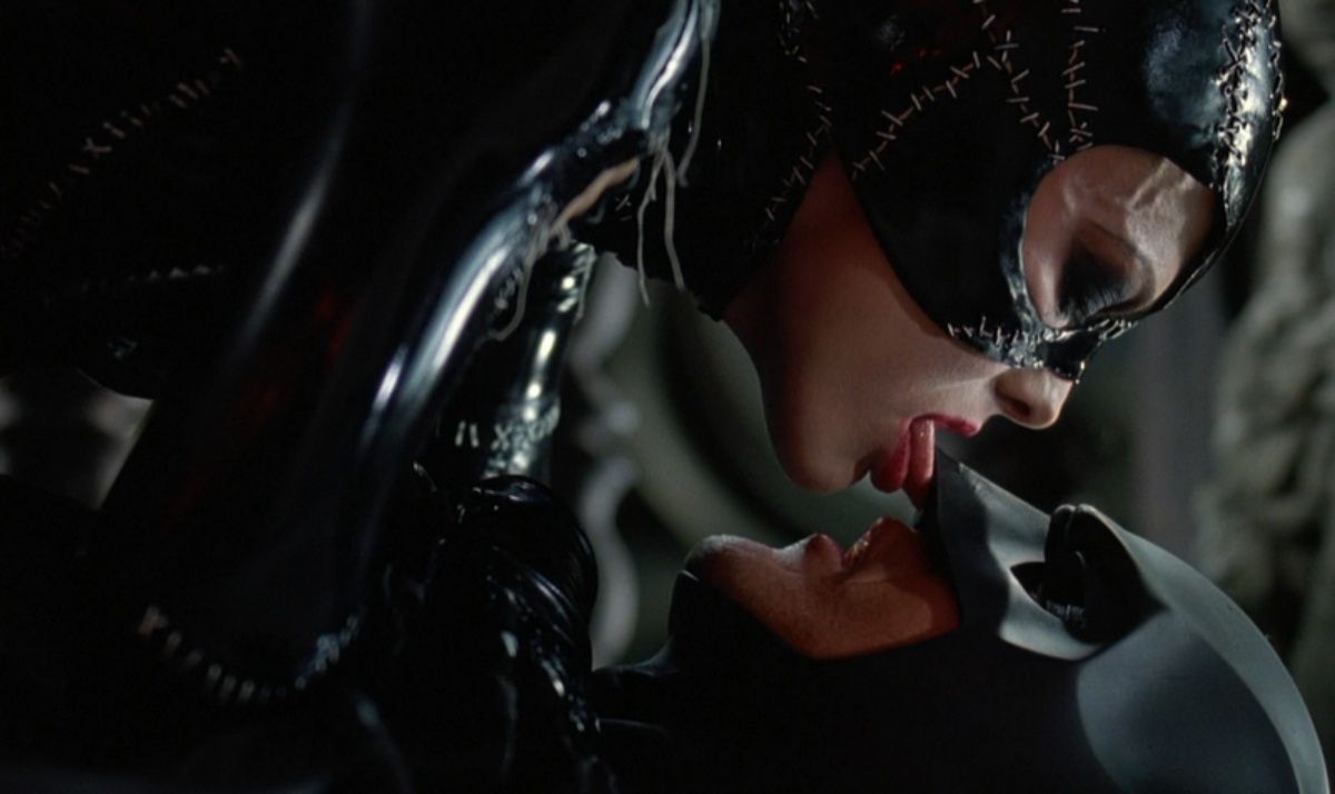 DC Ùn Lascierebbe Batman Falà nantu à Catwoman in Harley Quinn è Avemu OBIETTU