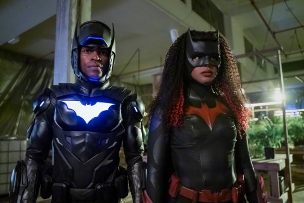 تاریخ اکران، بازیگران و داستان فصل چهارم Batwoman