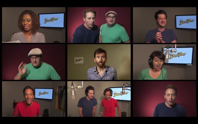 DuckTales Reboot Cast'ın Bu Videosu Şovun Temasını Söylerken Beni Quackers Sürüyor, Size Söyleyeyim