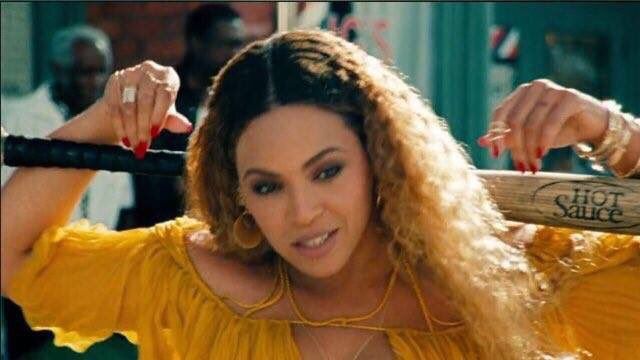 One Swing of Beyoncé's Hot Sauce Sarà Literalmente F You Up