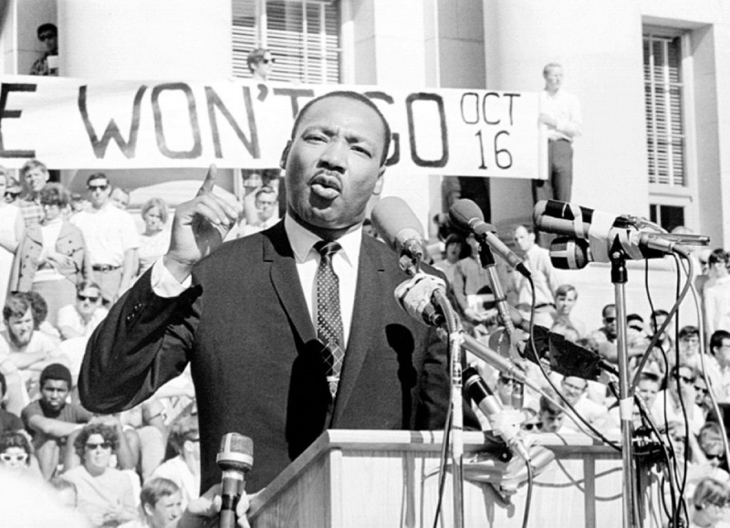 Bugün Gördüklerimiz: Bernice King, Martin Luther King Jr.'ın Doğum Günü Onuruna Bilgelik Sözleri Paylaşıyor