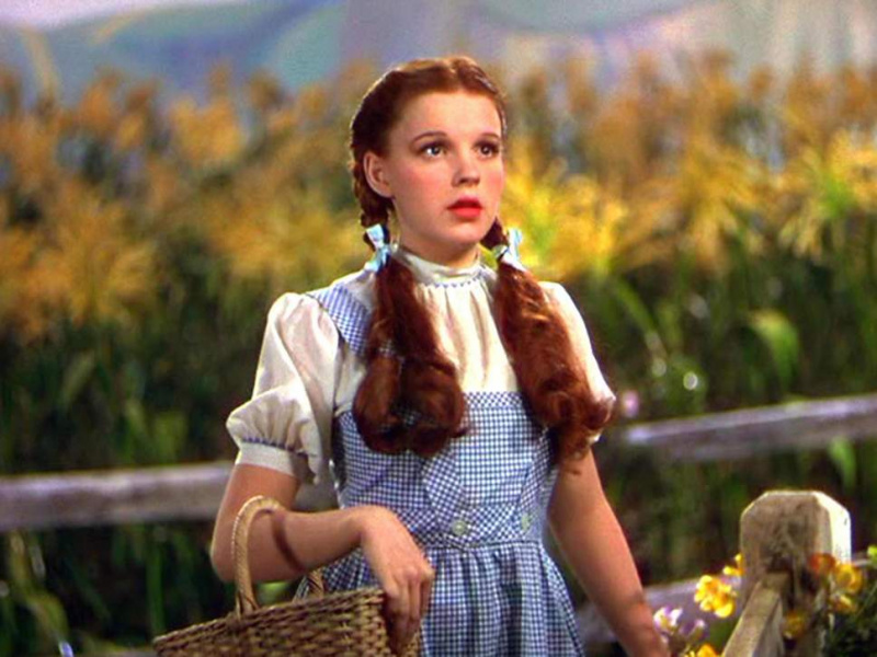   Judy Garland como Dorothy Gale en Mago de Oz