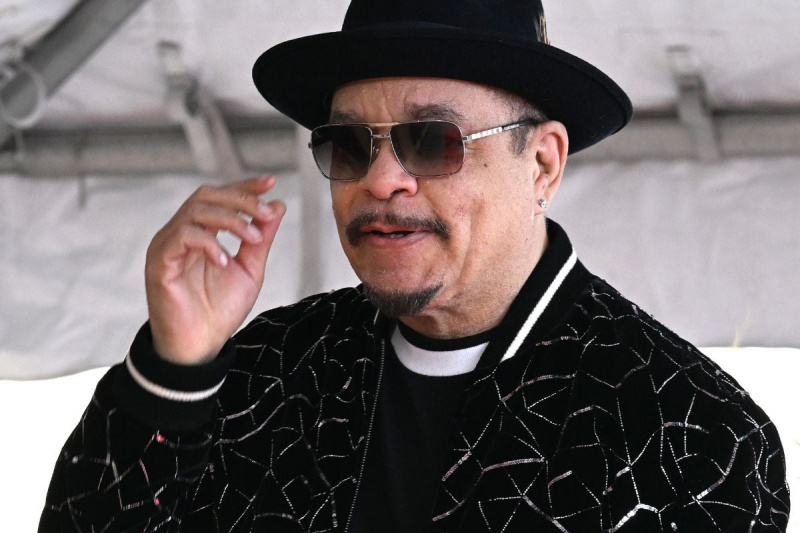   Ice-T получи звезда на Холивудската алея на славата.