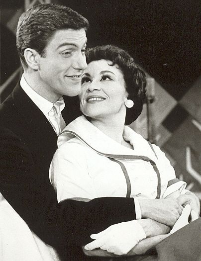 Dick Van Dyke et Chita Rivera dans le rôle d'Albert et Rosie dans