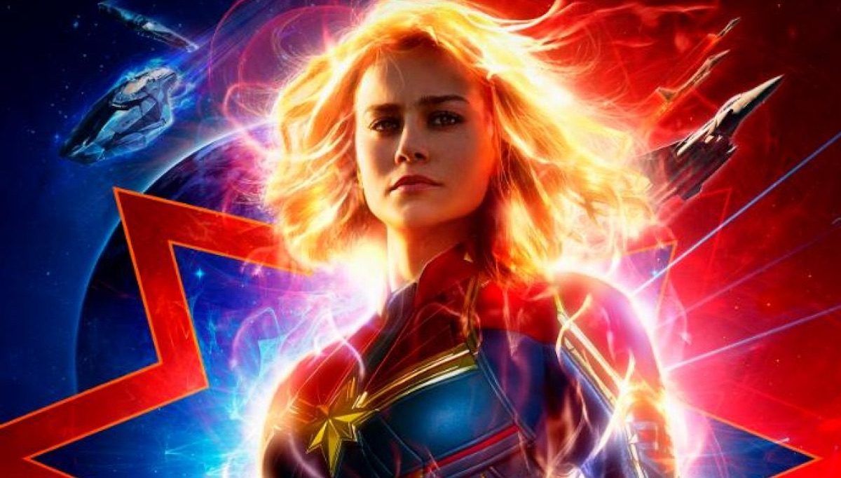 Brie Larson yeni afişte Captain Marvel rolünde