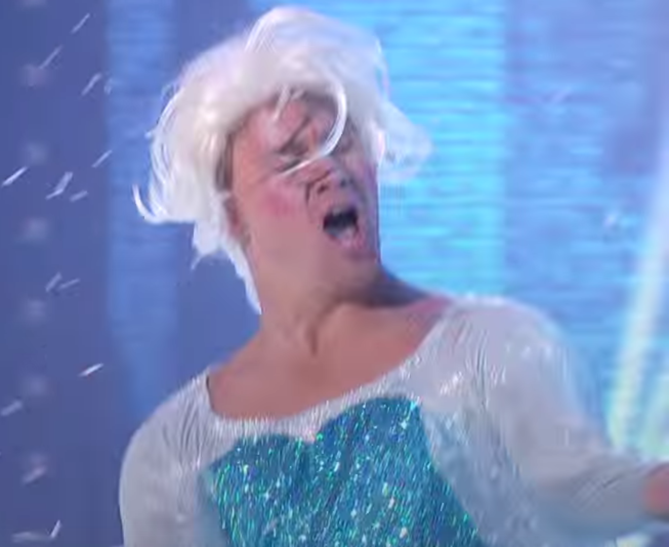 Glittery، Sparkly Channing Tatum Lets It Go on Lip Sync Battle