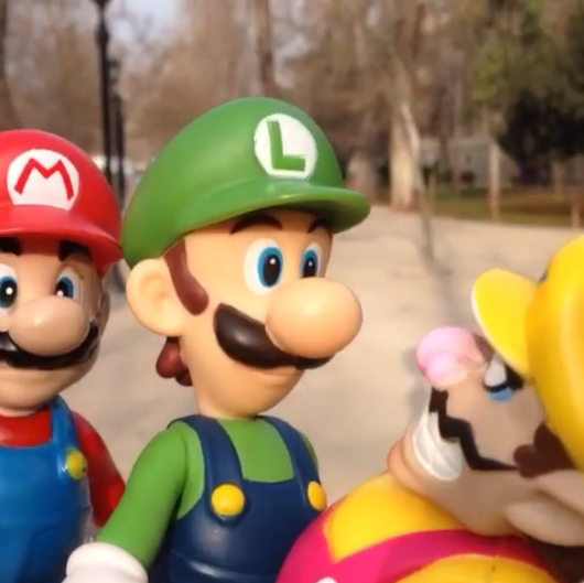 Mario's Voice igralec ima svoj račun za trto, ugani, kaj z njim počne