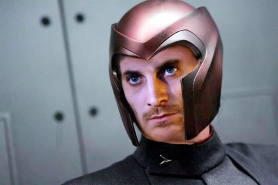 El teniente Archie Hicox de Inglourious Basterds es Magneto en X-Men: Primera clase