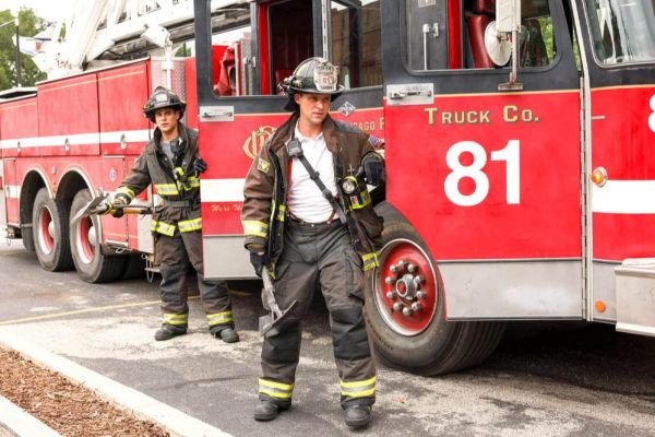 Chicago Fire եթերաշրջանի 10, Սերիա 2 Թողարկման ամսաթիվ, լուսանկարներ, գովազդ և սփոյլեր
