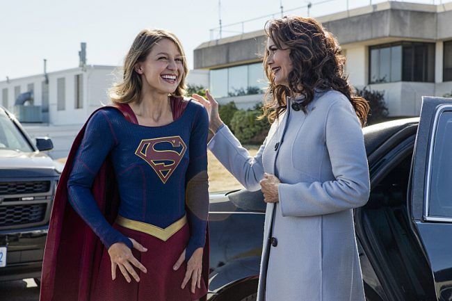 Supergirl Recap: Sezóna 2, 3. epizoda, Vítejte na Zemi
