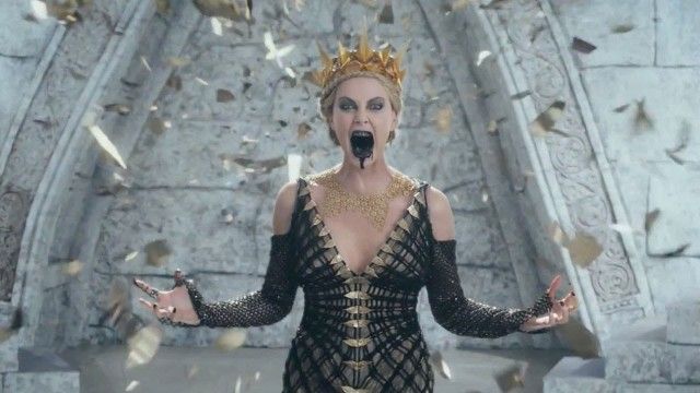 Anmeldelse: The Trailers Lied to You — Charlize Theron Is Not Actually the Star of The Huntsman: Winter’s War