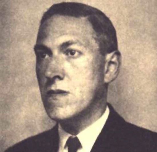 Vier HP Lovecraft's 122e verjaardag door in H.P Lovecraft te komen. Begin hier