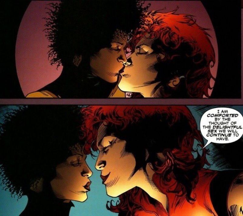 Black Lightning'den Anissa ve Grace birlikte öpüşürken