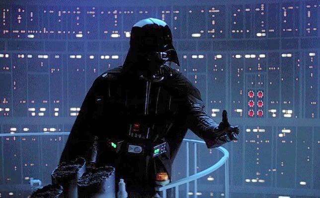 Empire Strikes Geri Son Jedi Fragmanı kimi, İki Görünüşün Nə Bənzər olduğunu vurğulayır