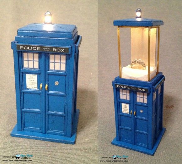 Cutie personalizată pentru inel de logodnă TARDIS [VIDEO]