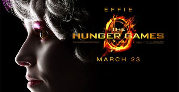 The Hunger Games Elizabeth Banks parle du bibelot Prim, Proper et Pink Effie