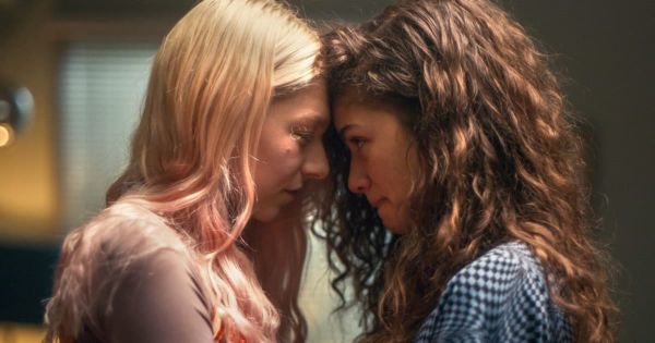 តើ Rue (Zendaya) នៅក្នុងរឿង 'Euphoria' TV Series Asexual, Bisexual, ឬ Lesbian?