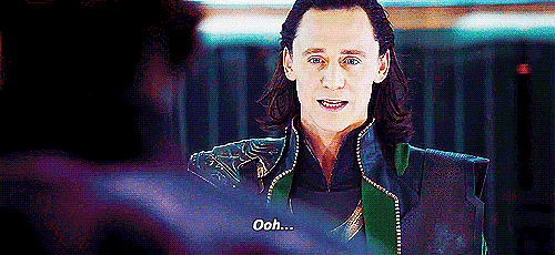 Tom Hiddleston Qütb Rəqs edən Loki Tarixini Qırır