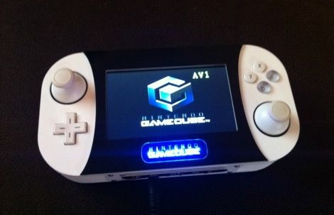 כף יד GameCube ללא דיסק הוא מדהים, נראה כמו PSP