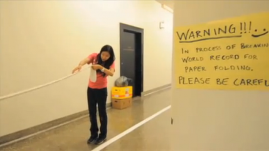 Ուսանողները պնդում են թղթի ծալման նոր գրառումը. Զուգարանի թղթի 13 ծալք