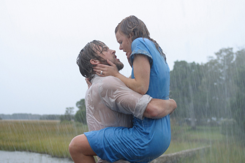 Če vam je všeč 'The Notebook', potem si oglejte teh 10 solzavih romantičnih filmov