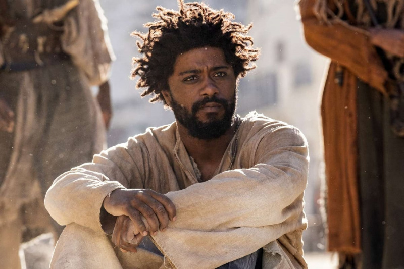 LaKeith Stanfield tar «WWJD?» for en runde i «The Book of Clarence»-traileren