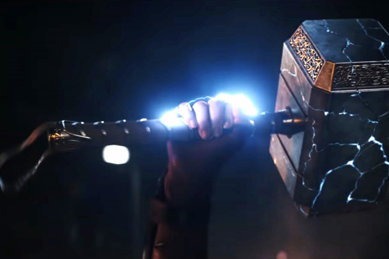'Thor: Cinta dan Guntur': Apakah Thor Masih Layak Mengangkat Mjolnir?