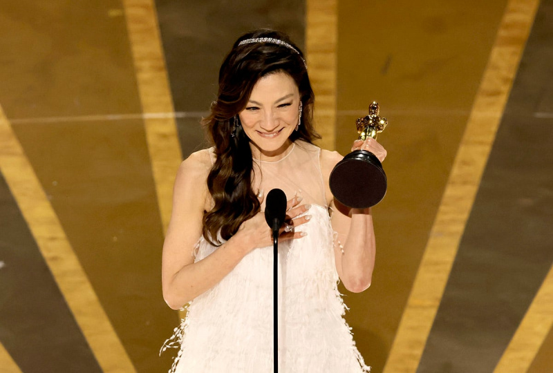Michelle Yeoh lager historie med sin Oscar-vinner