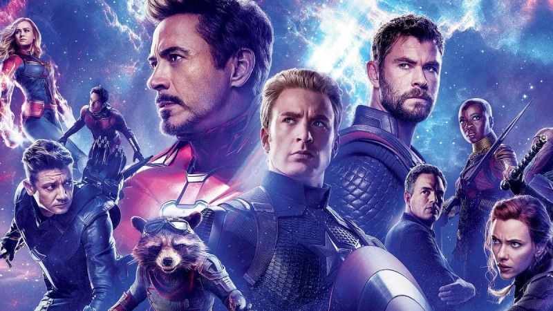  Captain America (Chris Evans), Tony Stark (Robert Downey, Jr.) et les Avengers dans Avengers : Endgame