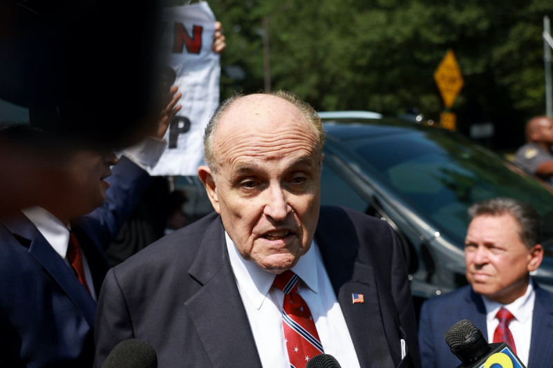 Rudy Giuliani éppen elveszített egy nagy pert
