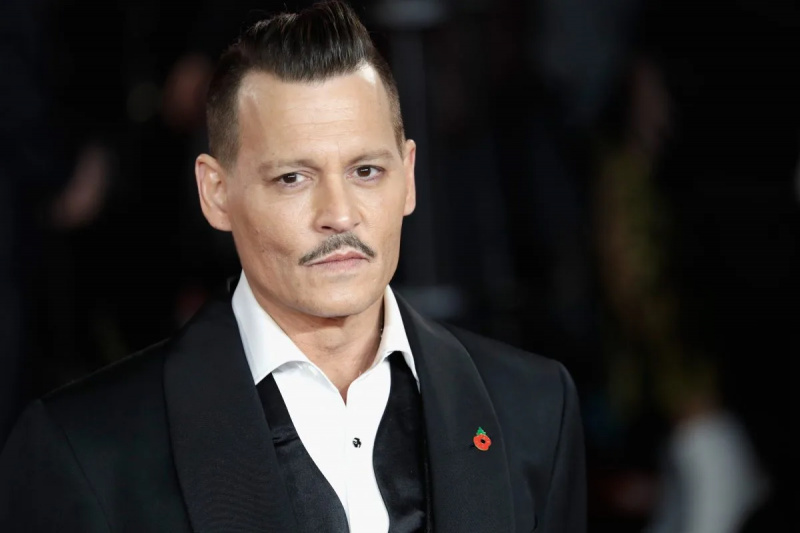 TMZ hevder at Johnny Depp vil bli vist på Savage X Fenty Fashion Show