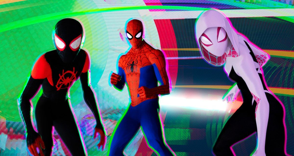 Miles Morales (Shameik Moore), Peter Parker (Jake Johnson) ve Spider-Gwen (Hailee Steinfeld).