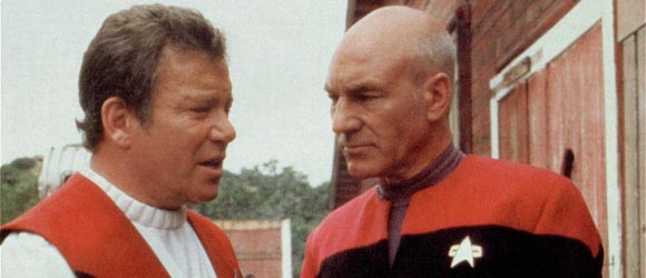 Elo xesha Star Trek uPatrick Stewart kunye noWilliam Shatner baThumela ngeXesha eliSabekayo kwiNkonzo yeKhadi leWarner