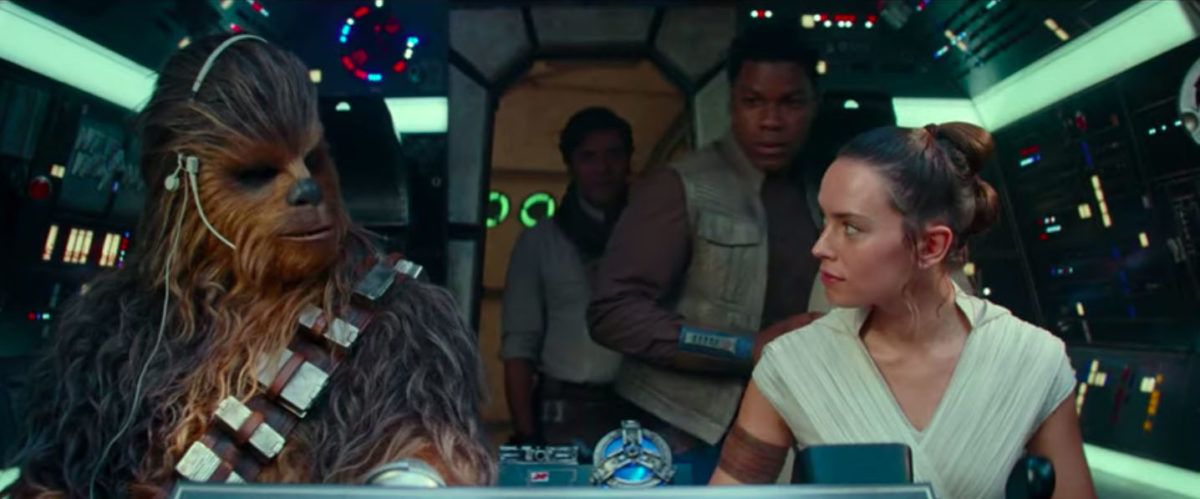 Rey y Chewbacca pilotean el Halcón Milenario mientras Finn y Poe entran en el tráiler de Star Wars: Rise of SKywalker.