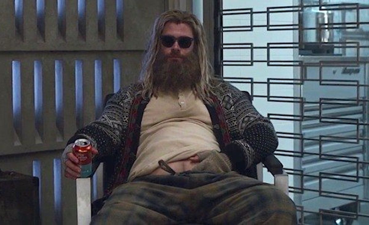 Endgame'de Bro Thor'u Chris Hemsworth canlandırıyor.