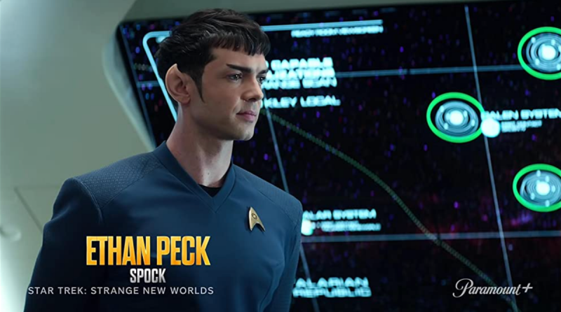  Ethan Peck comme Spock