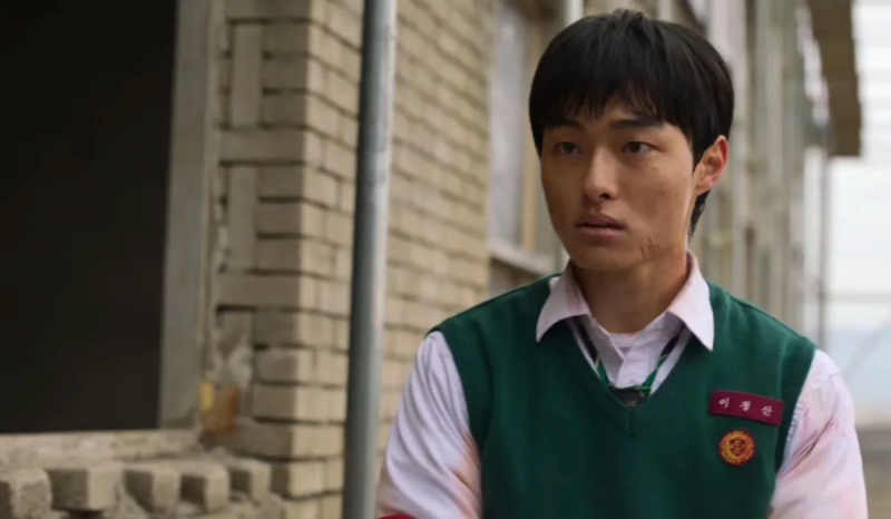  Yoon Chan-yeong sebagai Lee Cheong-san dari All of Us Are Dead musim pertama episode terakhir
