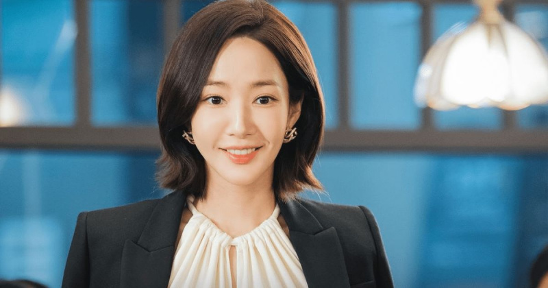  קאנג ג'י-וון's makeover from the Marry My Husband K-Drama