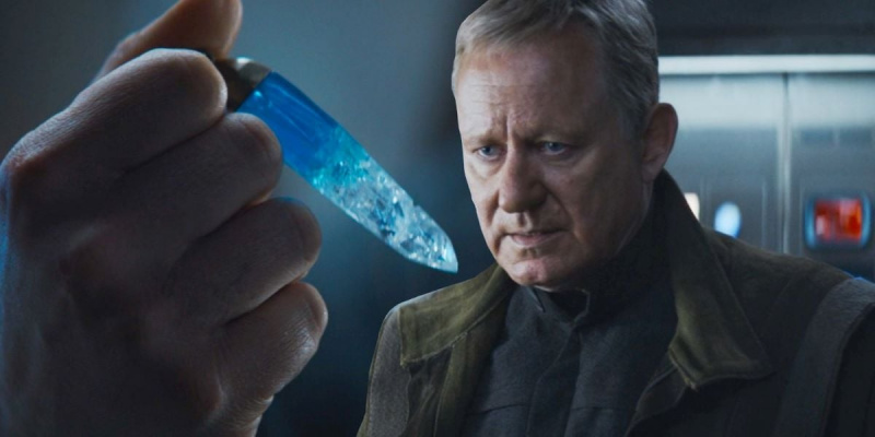 ¿Cuál es el trato con el collar de cristal azul Kyber en 'Andor'?